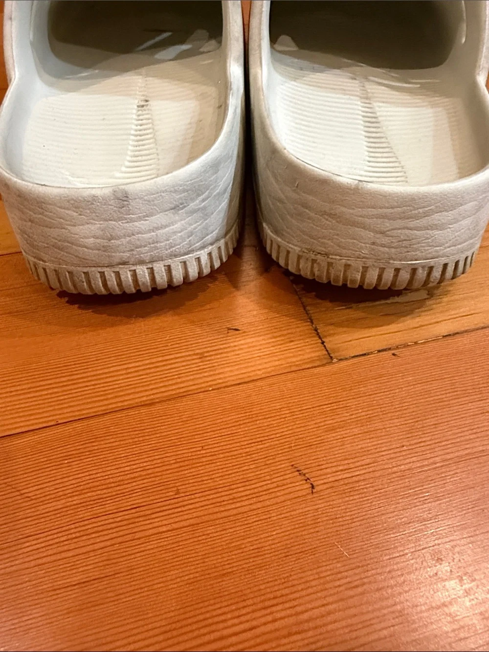 Nike Calm mules *no straps*